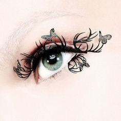 Buy your very own Effie Trinket eyelashes. Effie Trinket Costume, Effie Trinket, Party Makeup Looks, Katniss Everdeen, Festival Makeup, Eye Lashes, Fake Eyelashes, Eye Art, Party Makeup