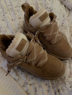 UGG womens lowmel Ugg Shoes Aesthetic, Lowmel Sneakers Uggs, Ugg Tennis Shoes Outfit, Ugg Lowmel Sand, Lowell Uggs, Ugh Lowmel Sneaker Outfit, Ugh Lowmel Sneaker, Uggs Lowmel Style, Ugg Lowmel Styled