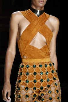 Balmain Spring 2016 Ready-to-Wear Collection Photos - Vogue Balmain Collection, Runway Dresses, Fashion Runway, Zuhair Murad, Orange Fashion, Looks Chic, 2016 Fashion, Mode Inspiration, Fashion Details