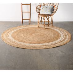 Natural and Ivory Round Jute Rug - Countryside Home Decor Jute Rug Round, Round Jute Rug, Jute Round Rug, Braided Jute Rug, Boho Interior, Carpet Decoration, Farmhouse Living, Jute Rug, Natural Jute