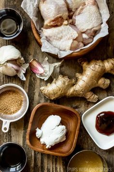 the ingredients to make this dish include chicken, garlic, and other foodstuffs