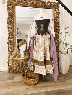 Bard Outfit Aesthetic, Ren Faire Hobbit, Victorian Peasant Clothing, Rapunzel Ren Faire, Renfaire Outfit Princess, Hobbit Costume, Medieval Fair, Viking Cosplay, Ren Faire Outfits