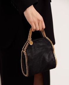 Small Elegant Shoulder Bag With Dust Bag, Small Elegant Shoulder Bag, Small Elegant Shoulder Bag For Daily Use, Elegant Small Shoulder Bag For Daily Use, Small Luxury Evening Bag, Small Luxury Evening Bags, Small Designer Bag With Dust Bag Included, Luxury Small Bag With Removable Pouch, Luxury Small Bags For Everyday Use