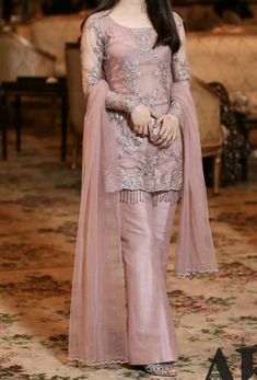 Pakistani Party Wear Dresses, Shadi Dresses, Pakistani Formal Dresses, Anita Dongre, Stylish Wedding Dresses, Pakistani Fancy Dresses, Beautiful Pakistani Dresses