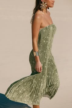 Sylvie Strapless Midi Dress - Sage Botanical - Petal & Pup USA Midi Dress Outfit Wedding Guest, Olive Floral Bridesmaid Dresses, Dress Rehearsal Outfit Guest, Sage Green Wedding Guest Dress, Floral Green Dress, Wedding Swimwear, Green Bridesmaid Dress, Dress Sew, Semi Formal Outfit