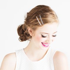 get dolled up with our flash bobbi pins in gold glitter and cantaloupe! Braids With Hat, Pin Hairstyles, Event Hairstyles, Hairstyles Casual, Boxer Braids, Bobby Pin Hairstyles, Fashion And Beauty Tips, Casual Hairstyles