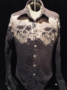 Vintage Junker Clothing Button Up Medium M Shirt Skulls Biker LA Rockstar Mens Rockstar Shirt, Twd Oc, High Fashion Men, Button Outfit, Cyberpunk Aesthetic, Dark Home Decor, Dark Home, Shirts Vintage, Outfit Design