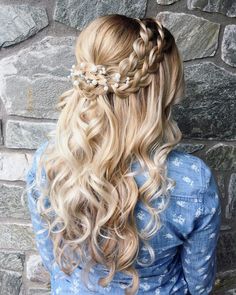 Braided Wedding Hair, Long Blonde Curls, Wedding Hair Ideas, Wedding Hair Half, Quince Hairstyles, Homecoming Hairstyles Updos, Homecoming Hair Down, Wedding Hair Inspiration