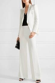 костюмы на выпускной для девушек - Поиск в Google Pant Suit Women, Cream Pant, Stylish Business Outfits, Alexander Mcqueen Jacket, White Pant, Gotta Work, Adam Lippes, Blazer White, Crepe Blazer