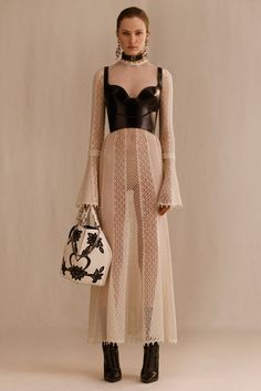 Alexander McQueen Resort 2019 London Collection - Vogue Alexander Mcqueen Resort, Filmy Vintage, Inspired Outfits, Fashion Show Collection, Sheer Dress, Couture Fashion