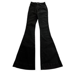 Brand New In Perfect Condition. A2 0824 Product Details Front And Back Pockets Button Closure Flared Leg Belt Loops Pockets Size: Womens 24 Condition: New Without Tags Junior Year Essentials, Leg Belt, Junior Year, Flare Jeans, Black Color, Wide Leg, Women Jeans, Brand New, Tags