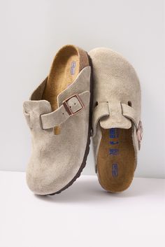 These iconic Birkenstock clogs are an easy, effortless favorite, featuring soft taupe suede, a comfy cork footbed, and an adjustable buckle for the perfect fit. At the heart of every Birkenstock design is the legendary footbed. The details are all in the design; each element of the footbed serves a purpose to encourage proper foot health. The result is signature style coupled with all-day comfort. | BIRKENSTOCK Women's Boston clog, Size 39, Taupe Berlin Stock Clogs, Birkinsoks Clogs, Birk Clogs, Cute Outfits With Birkenstocks, Birkenstock Clogs Outfit, Thrift Manifest, Dream Shoe, Birkenstock Clog, Birkenstock Clogs