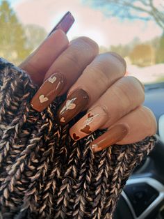 Small brown and nude tones hearts over different brown tones nails. Nail Art Designs Short, Short Nails Ideas, Heart Nail Designs, Art Pretty, Nail Polish Art, Pretty Nail Art Designs, Trendy Nail Art