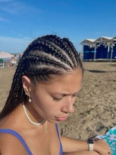 Cornrow Hairstyles 8 Braids, Braids For Summer 2024, 8 Braids Hairstyle, 8 Braids Cornrows, Cornrow Hairstyles Ponytail, Boxerské Copy, Four Dutch Braids, 6 Cornrow Braids