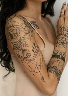 Henna Arm Tattoo, Henna Sleeve, Jagua Tattoo, Tattoo Placements, Tato Henna, Cat Tattoos, Tiny Tattoo, Tattoo Desings