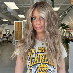 Best Blonde Hair, Brown Lowlights, Mullet Hairstyles, Light Brunette Hair, Soft Ombre, Rambut Brunette, Fall Blonde Hair, Summer Blonde Hair, Dark Blonde Hair Color