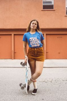 Give some tender loving care to the planet that holds you.  Professionally screen printed on our classic fitted tee, in royal, with rose ink.  100% Cotton, enzyme washed for that vintage feelAvailable in Women's sizes S, M, L, XL, 2XLWe recommend washing in cold water, on the delicate cycle. Tumble dry low heat. Measur Ringer Tee Outfit, 70s Outfit Inspiration, Vintage Graphic Tees Outfits, Retro Outfits For Women, Closed Closet, Tender Loving Care, 70s Inspired Fashion, 70s Outfits, Graphic Tee Outfits