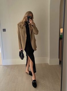 Christmas Outfit Ideas, Effortlessly Chic Outfits, Christmas Outfits, Coat Outfits, Blazer Outfits, 가을 패션, Christmas Fashion, Business Casual Outfits