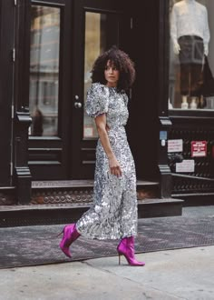 Look Disco, Purple Boots, Glam Outfit, Sequin Outfit, Looks Style, Mode Inspiration, Outfits Casuales, Look Fashion