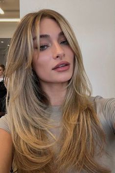 Blonde Balayage With Layers And Curtain Bangs, Curtain Bang Face Framing Layers, Long Later With Curtain Bangs, Bronde Layered Hair, Layers And Curtain Bangs For Long Hair, Wispy Long Curtain Bangs, Cheekbone Length Curtain Bangs, Layers On Thinner Hair, Short Front Layers Long Hair