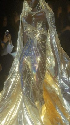 #metallic #dress #fashion #runway Runway Fashion Couture, Fairytale Dress, Glam Dresses, Mode Inspo, Fantasy Clothing, Fantasy Fashion, Fancy Dresses, Couture Fashion, Look Fashion