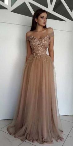 Charming Off the Shoulder Tulle Applique Long Prom Dresses, SG110 #promdresses #longpromdresses #promdress #longpromdress Sukienki Maksi, Sweetheart Evening Dress, African Bride, Prom Dresses 2019, Graduation Dresses, Sweetheart Prom Dress, Prom Dresses For Teens