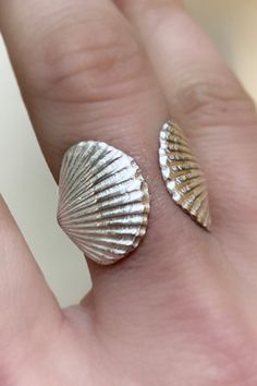 Birth of Venus Ring Silver Shell Gift, Silver Shell-shaped Ring For Gift, Silver Shell Rings For Gift, Silver Shell Rings For Beach, Silver Shell-shaped Rings For Beach, Unique Silver Shell As A Gift, Unique Silver Shell Rings, Goddess Aphrodite, Birth Of Venus