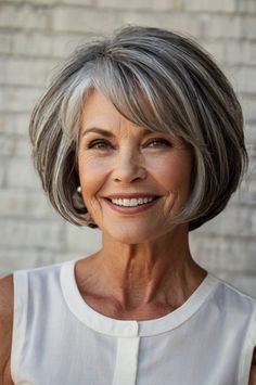 Chin Length Bob Posture Tips, Chin Length Haircuts, Long Hair On Top, Short Haircuts For Women, Shoulder Length Hair Cuts, Short Wavy Hair, Haircuts For Fine Hair, Haircuts For Women