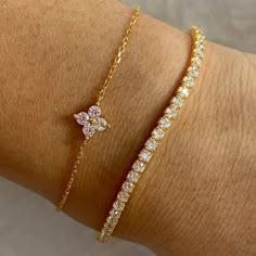 Gold Chain Bracelet For Women Classy, Wedding Guest Bracelet, Everyday Gold Bracelet Stack, Gold Dainty Bracelet, Dainty Gold Bracelet Stack, Timeless Jewelry Pieces, Cute Gold Bracelets, Gold Bracelet For Women Classy