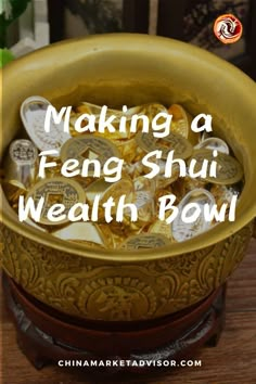 Making a Feng Shui Wealth Bowl Feng Shui Wallet, Feng Shui Tips For Wealth, Wealth Bowl, Feng Shui Wealth Corner, Feng Shui Good Luck, Feng Shui Basics, Wealth Corner, Feng Shui Colors, Feng Shui Plants