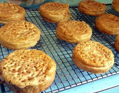 some cookies are cooling on a rack in the oven and ready to be baked or eaten