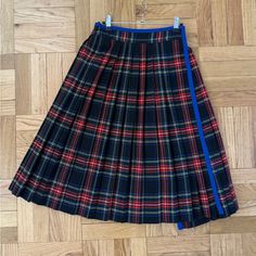 Incredible Vintage Saint Laurent Plaid Skirt With Electric Blue Detail. Skirt Opens Fully And Could Be Altered To Fit A Variety Of Sizes. Labeled Size 40 But Fits S/Xs - Waist 13”, Length 28” Vintage Saint Laurent, Skirts Vintage, Paris Woman, Saint Laurent Paris, Plaid Skirt, Plaid Skirts, Label Sizes, Vintage Skirt, Electric Blue