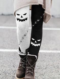 October Clothes, Halloween Scary Face, Scary Face, Color Leggings, Diy Kostüm, Zucca Halloween, Funny Pumpkins, Scary Faces, Pumpkin Face