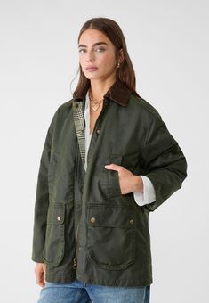 Waxed parka with multiple pockets - Women's fashion | Stradivarius United States Parka Jacket Outfit, Travel Jacket, Hunting Jackets, Wax Jackets, Fall Jackets, Parka Jacket, Green Jacket, Jacket Outfits, Capsule Wardrobe