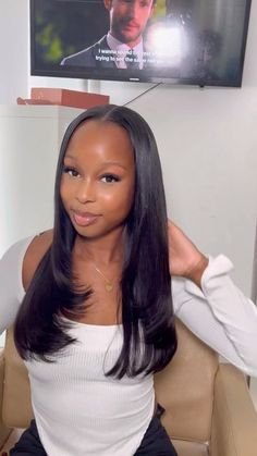 Styles To Do With Sew Ins, Graduation Sew In Hairstyles, Closer Sew In Hairstyles, Middle Part Sew In Medium Length, Medium Length Sew In Weave Straight, Leave Out With Layers, Sew In Shoulder Length Hair, Buss Down Sew In, Straight Sew In With Layers