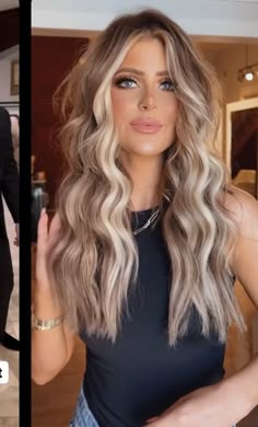 Rooted Beige Blonde Hair, Blonde And Dark Hair Color Ideas, Blonde And Light Brown Balayage, Summer Hair Blonde Balayage, Tank And Jeans Outfit Summer, 2023 Hair Trends For Women Long Hair Blonde, Different Blonde Hair Ideas, Bronde Haircolor Fall 2023, Summer Hair Color 2023 Blonde