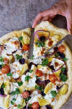 Best Mediterranean Recipes, Homemade Pizza Recipe Easy, Mediterranean Pizza, Dinner Pizza, Easy Mediterranean Diet Recipes