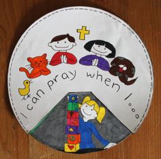 a paper plate with children's artwork on it that says, i can pray when i do