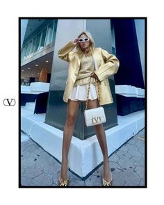 On the go with the Valentino Garavani StudSign bag. beyonce, yoyokulala, hoskelsa, aureta, camilacoelho, yuyuzhangzou, tinaleung and nychaa were all photographed with the latest it-accessory from pppiccioli’s ValentinoActCollection. Tina Leung, Gold Fashion, Beyonce, The Go