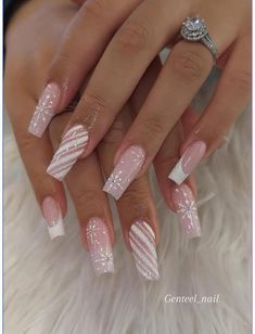 Pink Christmas Nails, Snowman Nails, Holiday Acrylic Nails, French Tip Nail Designs, Cute Simple Nails