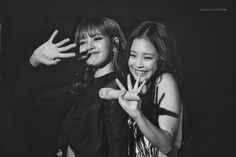 Jenlisa Black And White, Lisa And Jennie, Blackpink In Your Area, Blackpink Fashion