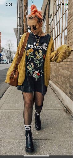 Look Hippie Chic, Look Grunge, Fest Outfits, Mode Casual, Outfit Trends, Alt Fashion, Mode Inspo, Alternative Outfits