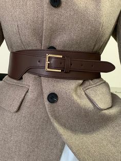 DETAILS
Composition: 10% Alloy, 90% Polyurethane Brown Belt Outfit, Wide Belts For Women, Greyish Brown, Design Geometric, Wide Belt, Back To School Outfits, Classy Women, Fall Winter Fashion, Winter Looks