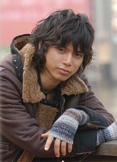 Mens Long Layered Hair, Hiro Mizushima, Boy Long Hair, Human Poses Reference, Human Poses, Long Layered Hair, Hair Reference, Character Inspo, Reference Photos