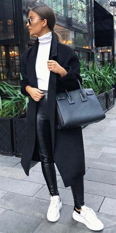 FALL FASHION OUTFIT IDEAS | NEUTRAL OUTFITS FOR AUTUMN 2021 Casual Friday Work Outfits, Friday Outfit For Work, Mantel Outfit, Womens Fall Coats, Leather Pants Outfit, Cute Coats, Coat Outfit, Black Leather Pants