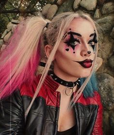 Harley Quinn Clown Costume, Harley Quinn Makeup Red And Black, Black Harley Quinn Makeup, Harley Quinn Face Paint, Harley Quinn Makeup Halloween, Harley Quinn Outfit Ideas, Harley Quinn Makeup Ideas, Face Painting Ideas For Adults, Harley Quinn Costume Ideas