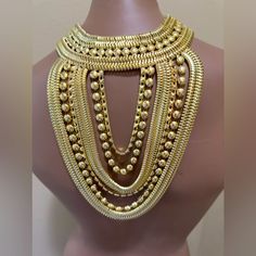 This Necklace Is Perfect For Halloween Or Date Night. It Is Gorgeous With Adjustable Clap. Necklace Is Heavy And Well-Made Costume Jewelry. Please See All Pics. Smoke-Free Home. Cleopatra Style, Facial Surgery, Celebrity Plastic Surgery, The Kardashians, Costume Themes, Rachel Green, Lip Fillers, Young Black, Signature Look