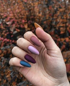 Fall Nail Color Ideas, Fall Nail Color, Earthy Greens, Multicolored Nails, Nail Color Ideas, Nail Color Trends, Fall Manicure, Vibrant Nails, Casual Nails