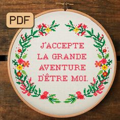 a cross stitch pattern with the words'la grande avetre detre moi '