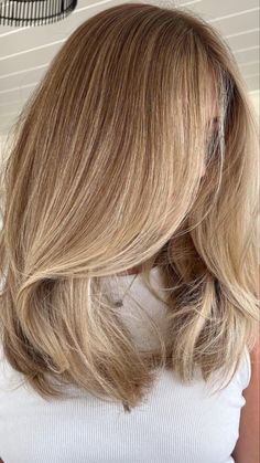 Haircut With Textured Ends, Lived In Blonde Highlights, Hair Styles For Long Hair, Cabello Afro Natural, Styles For Long Hair, Summer Blonde Hair, Blonde Hair Transformations, Highlights Hair, Dirty Blonde Hair